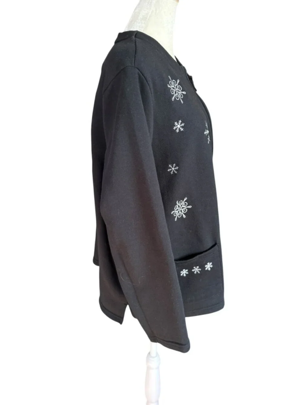 Breckenridge black long sleeve zip up sweater with embellished snowflakes 2X
